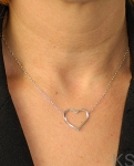Srebrna celebrytka z serduszkiem pr. 925
