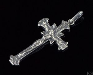 Srebrny krzyżyk z wizerunkiem Chrystusa KR-02 Au 925
