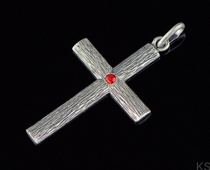 Srebrny Krzyżyk z kryształem Swarovskiego KR-01-LSIAM 925